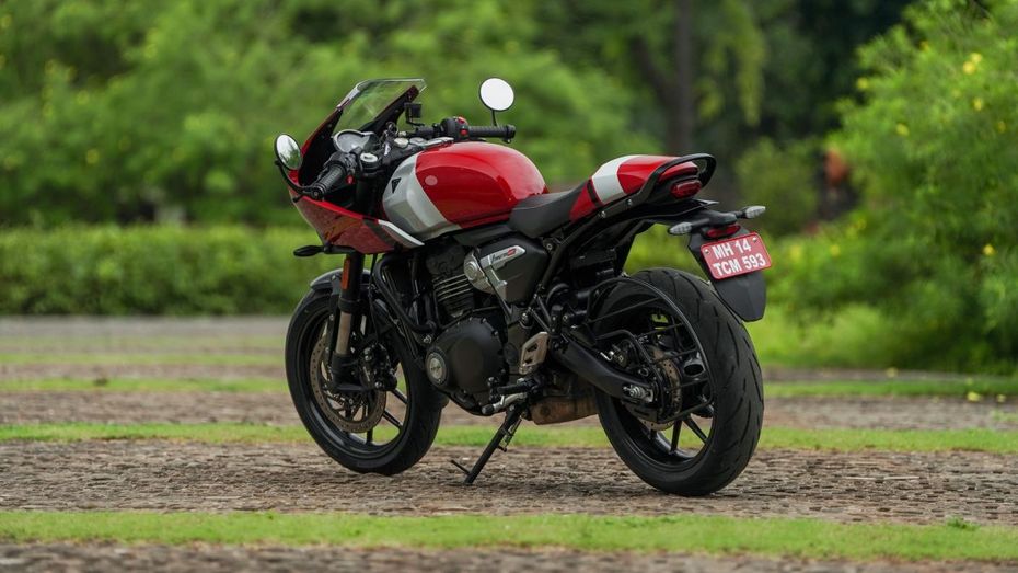 Triumph Thruxton 400 Rear