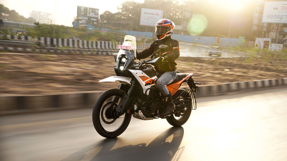 KTM 390 Adventure Highway Riding 