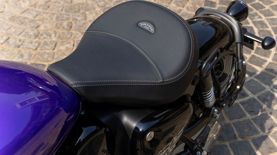 Royal Enfield Goan Classic 350 Seat Royal Enfield Goan Classic 350 Seat