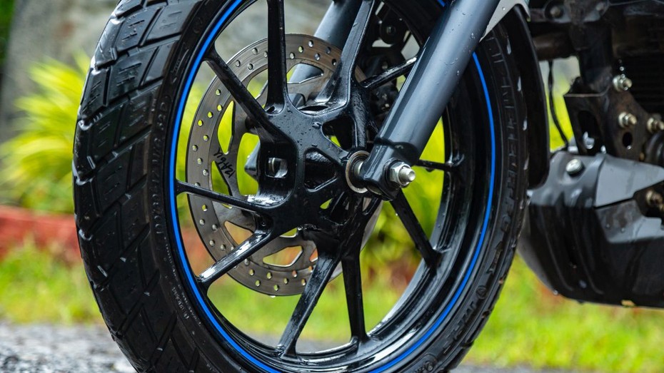 Yamaha FZ-X Wheels Yamaha FZ-X