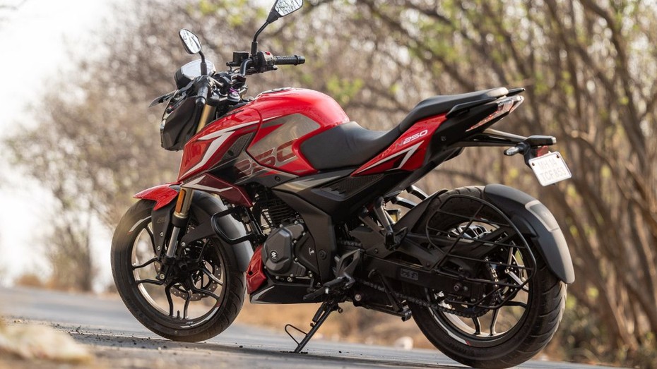 Bajaj Pulsar N250