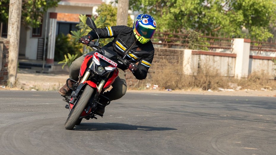 Bajaj Pulsar N250