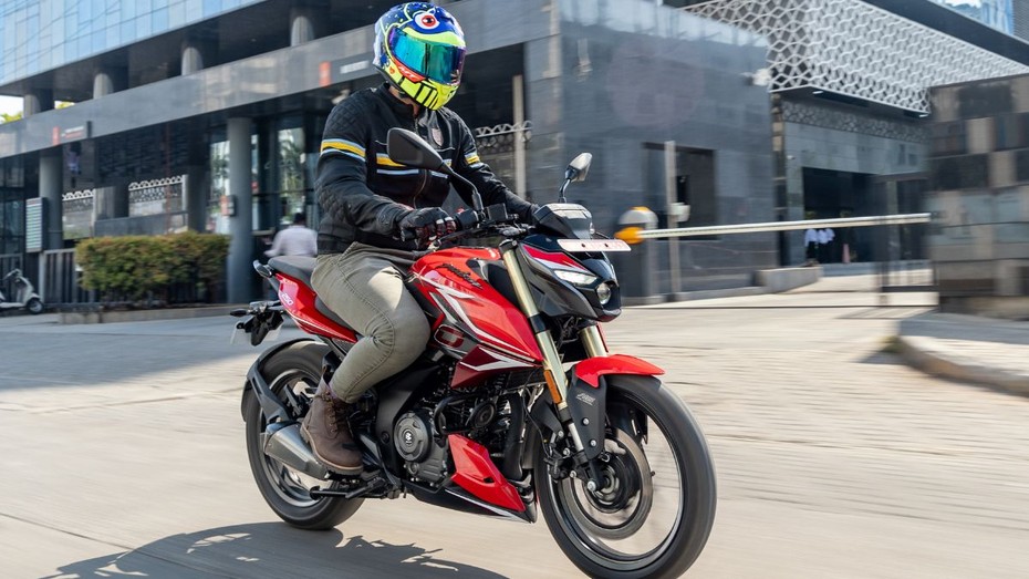 Bajaj Pulsar N250 