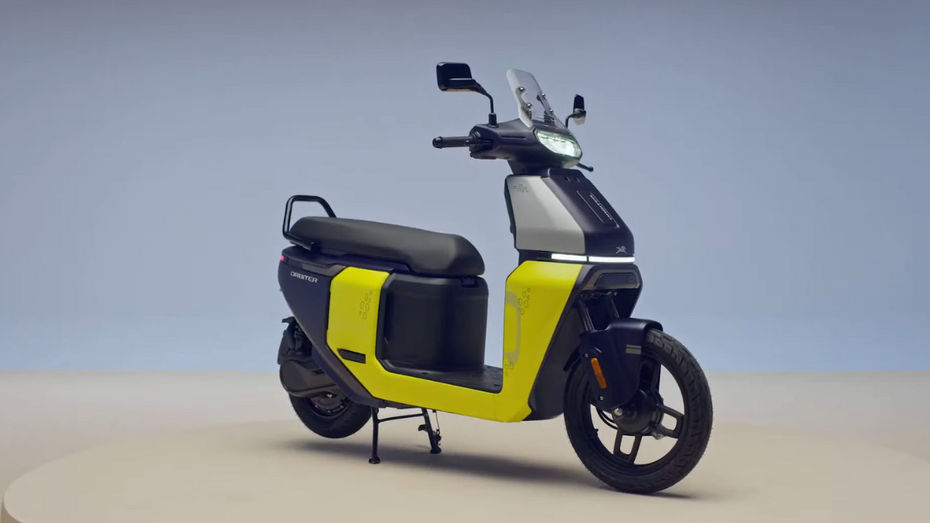 TVS Orbiter vs Ather Rizta: Which Electric Family Scooter To Buy TVS Orbiter vs Ather Rizta: Which Electric Family Scooter To Buy