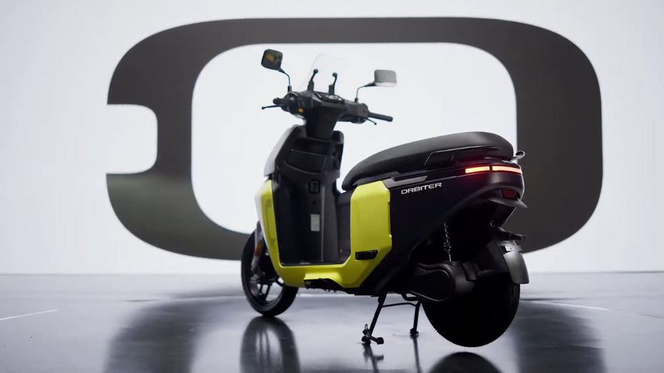 TVS Orbiter vs Ather Rizta: Which Electric Family Scooter To Buy TVS Orbiter vs Ather Rizta: Which Electric Family Scooter To Buy