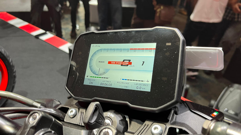 2025 TVS Apache RTR 160 4V And RTR 200 4V: Top 5 Features Explained