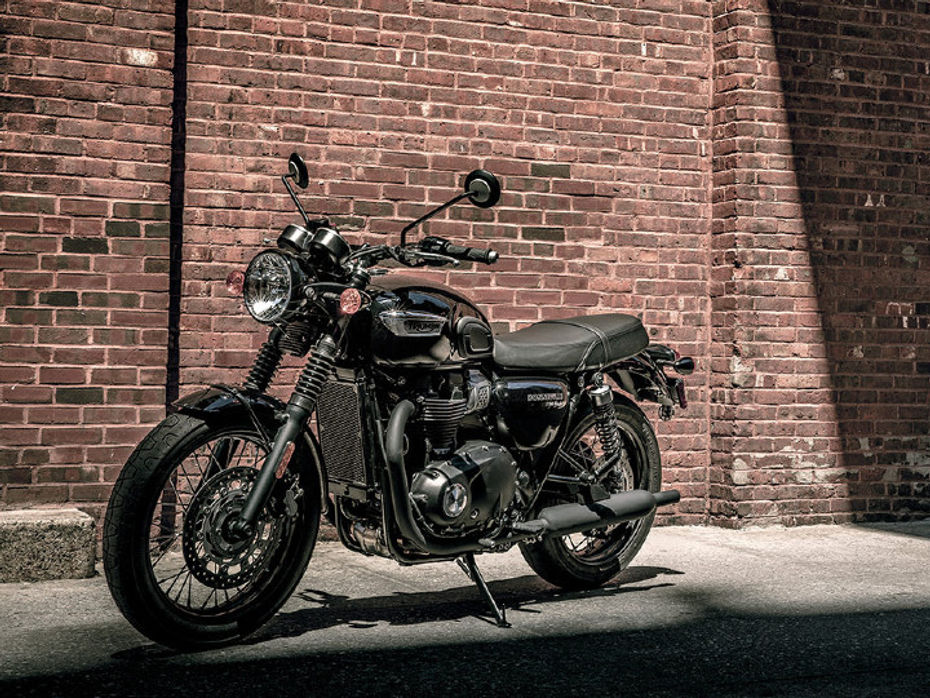 Bonneville T100 Black And T120 Black