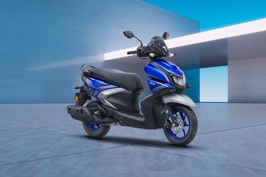 Front Right View of RayZR 125