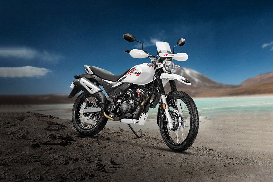 Front Right View of XPulse 200