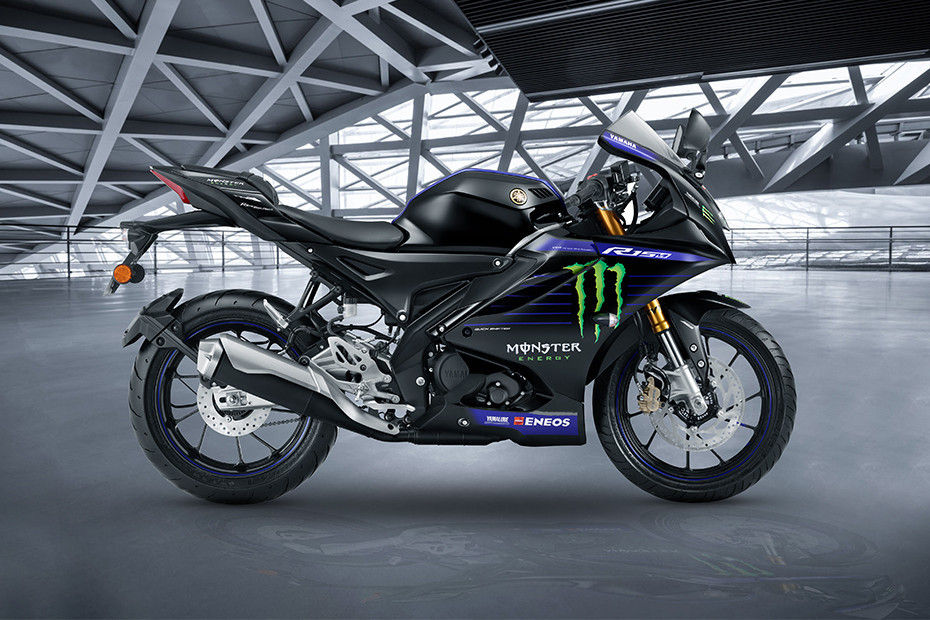 Right Side View Right Side View of R15 V4
