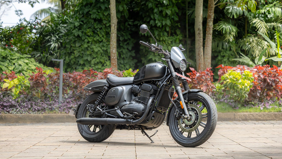 Yezdi Roadster