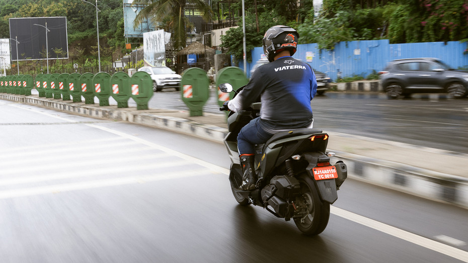 Hero Xoom 160 City Riding