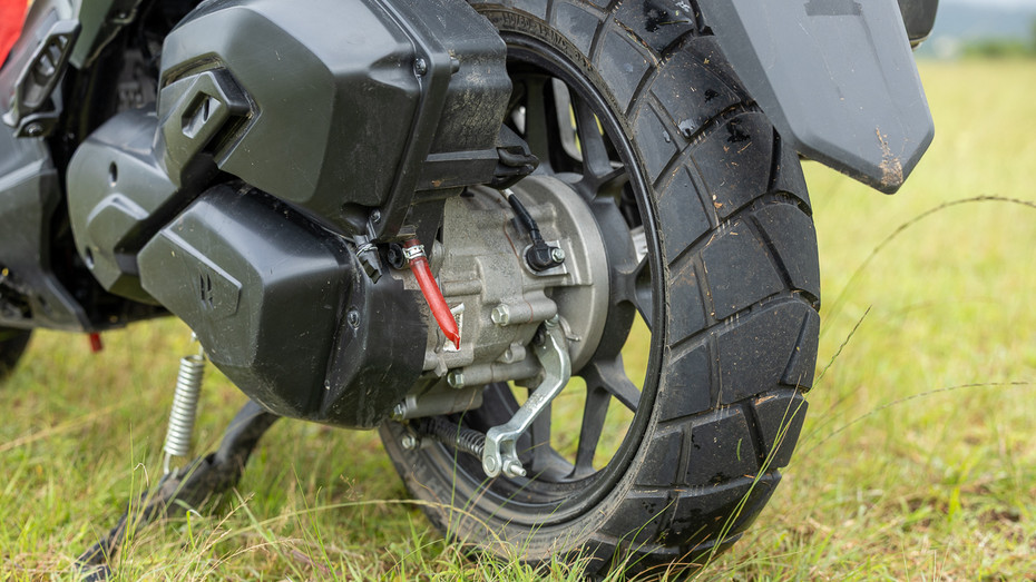 Hero Xoom 160 Tyres