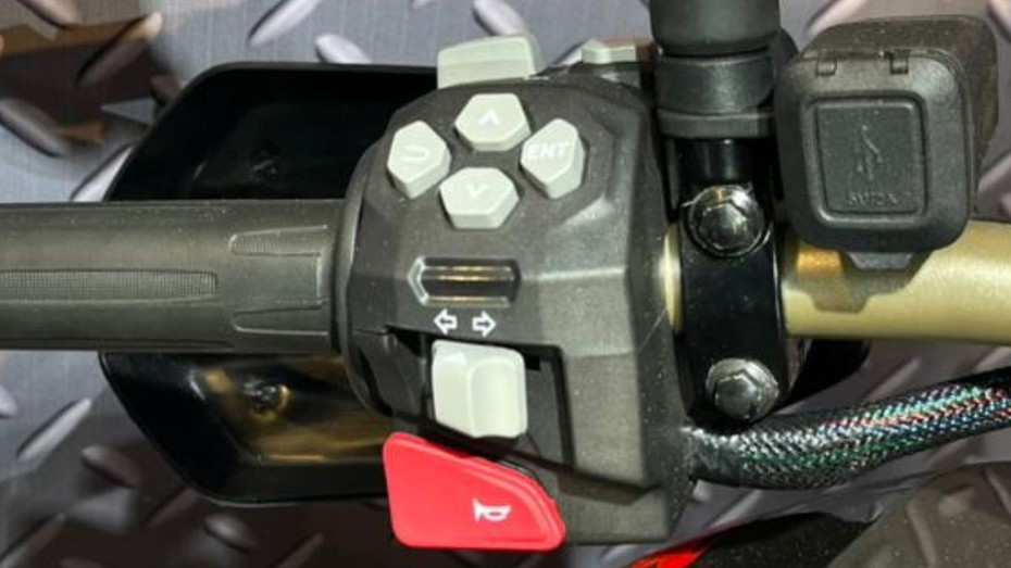 TVS Apache RTX 300 Charging Port TVS Apache RTX 300 Charging Port