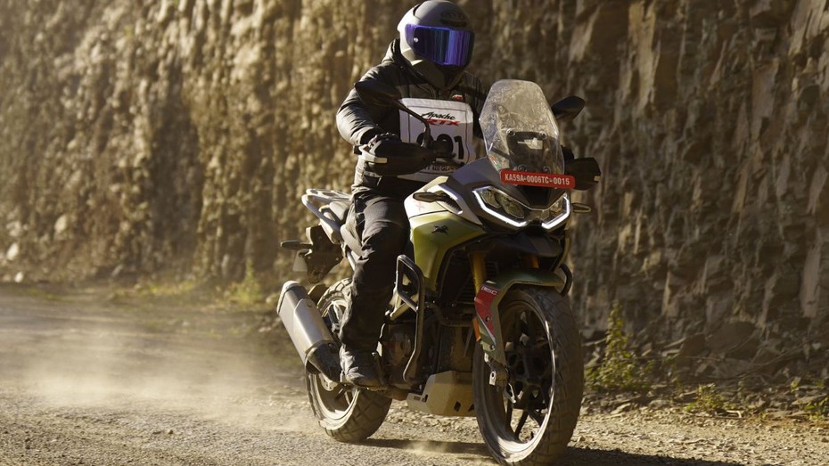 TVS Apache RTX 300 TVS Apache RTX 300