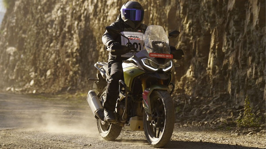 TVS Apache RTX 300 Design TVS Apache RTX 300 Design