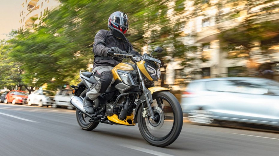 TVS Raider 125 Riding Shot