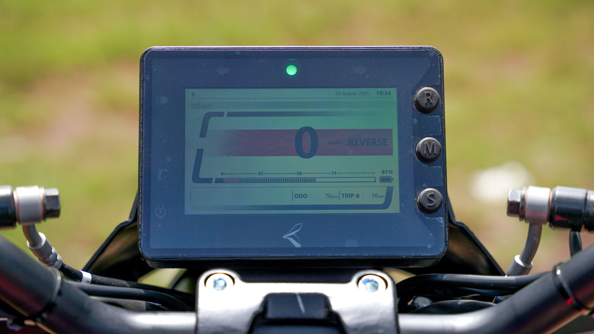 Reverse Gear In Motorcycles Explained: ICE vs EVs | BikeDekho