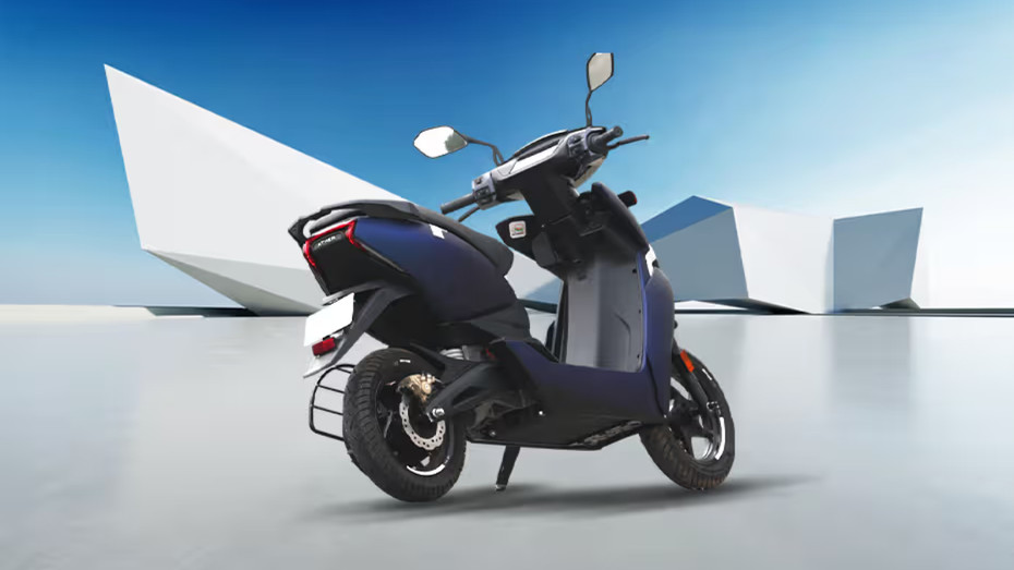 Ather 450X vs Ola S1 Pro: Features Compared Ather 450X vs Ola S1 Pro: Features Compared