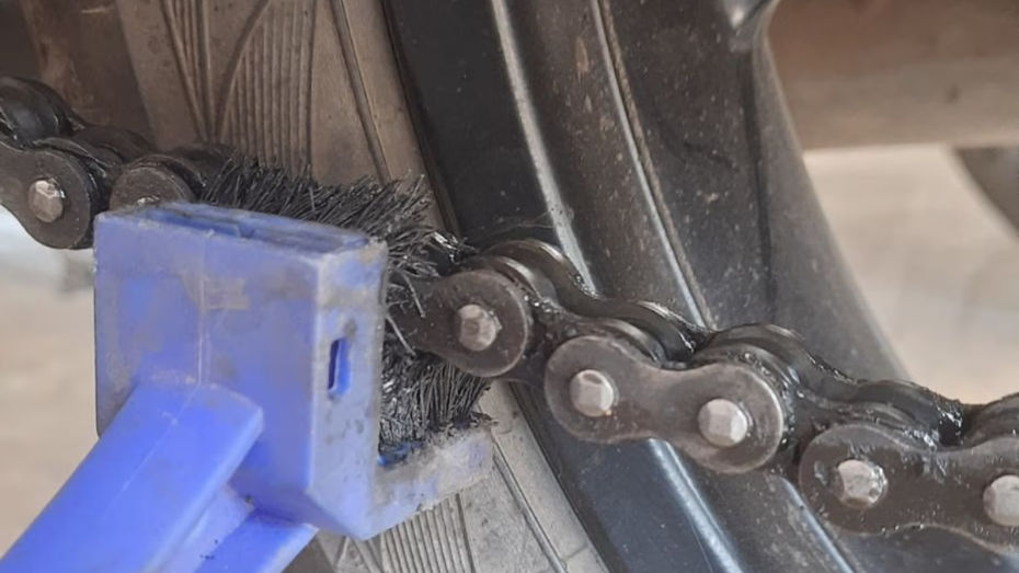 Chain Cleaning