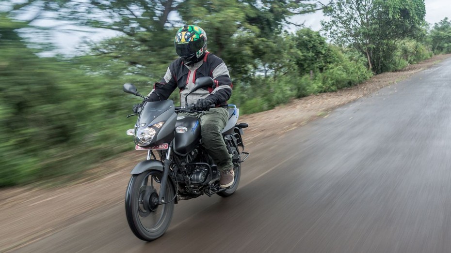 Bajaj Pulsar 125 Highway Handling