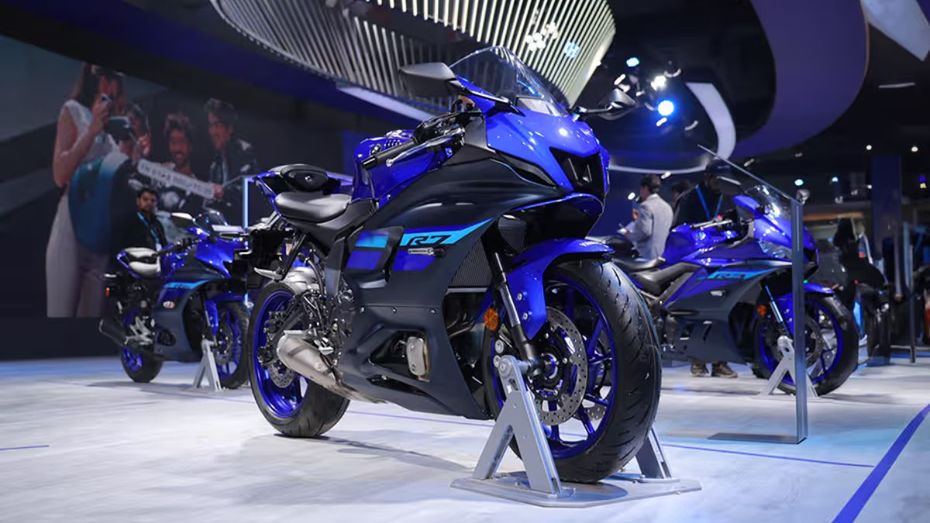 Yamaha R7