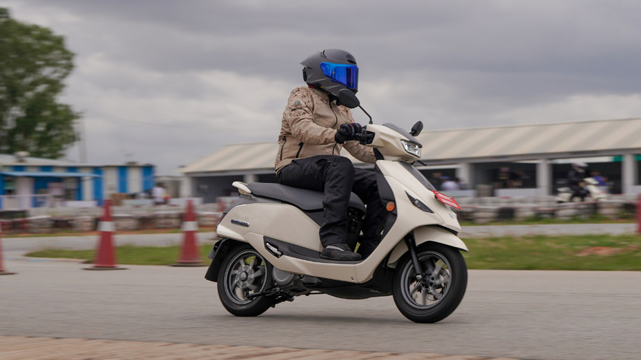 Suzuki eAccess Riding Shot