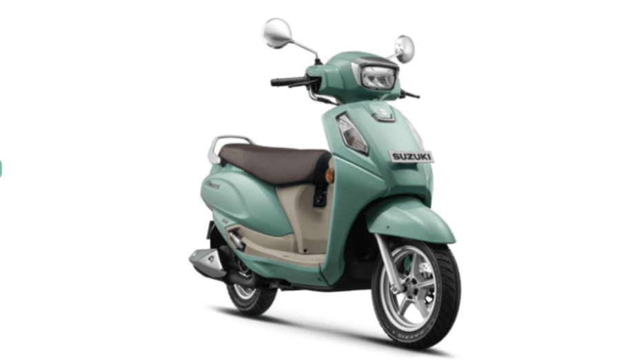 Bajaj Chetak C25: Same Price, Different Choices