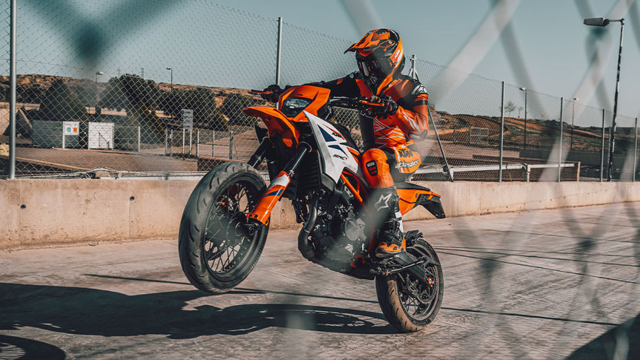 KTM 390 SMC R KTM 390 SMC R
