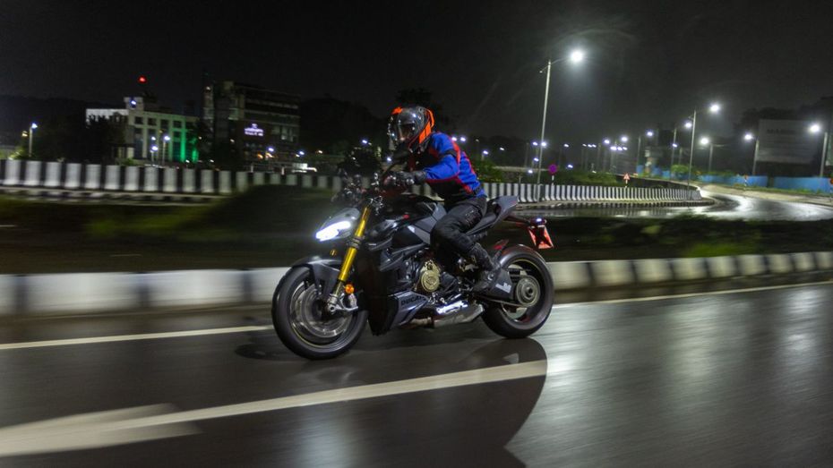 Ducati Street Fighter V4S
