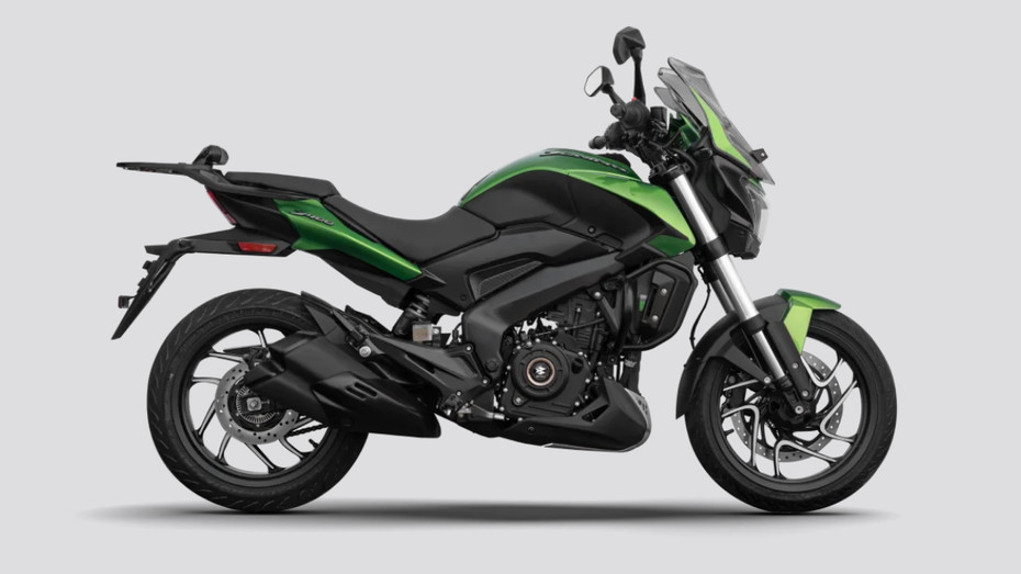 TVS Apache RTX 300 VS Bajaj Dominar 400 TVS Apache RTX 300 VS Bajaj Dominar 400