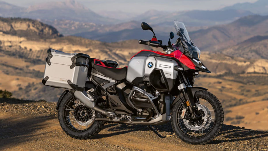 Top 5 Bikes With Large Fuel Tanks Top 5 Bikes With Large Fuel Tanks