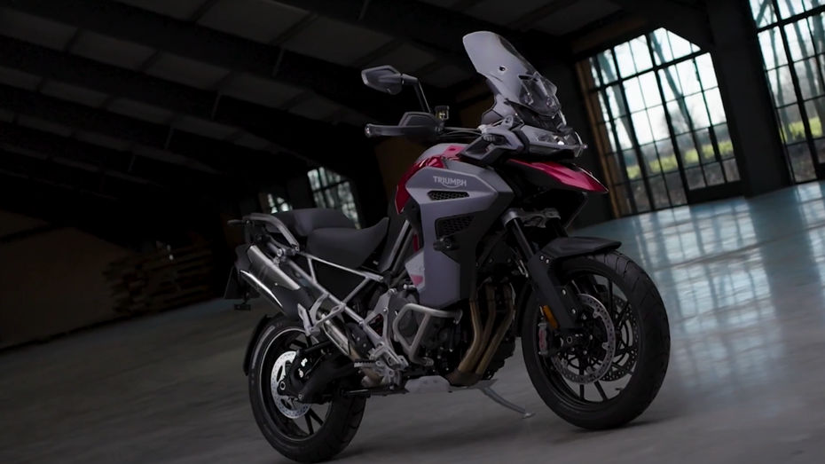 Top 5 Bikes With Large Fuel Tanks Top 5 Bikes With Large Fuel Tanks