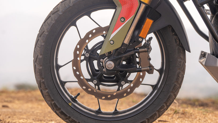 apache rtx 300 tyre and rims