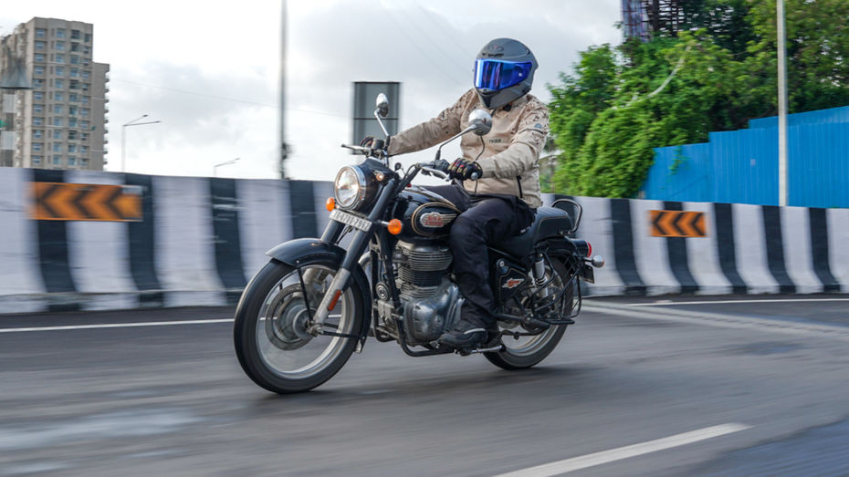 RE Bullet 350 Image Gallery