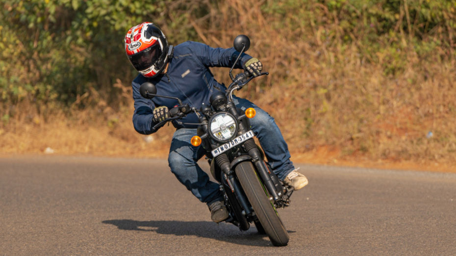 Yamaha XSR155 Ride