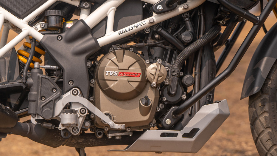 TVS Apache RTX 300 Engine 