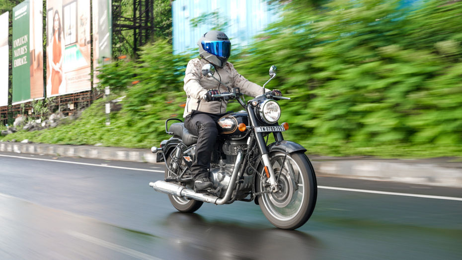 RE Bullet 350 vs Triumph T400