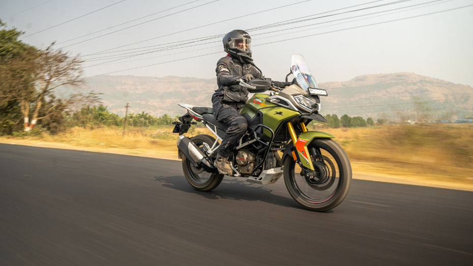 TVS Apache RTX Image Gallery