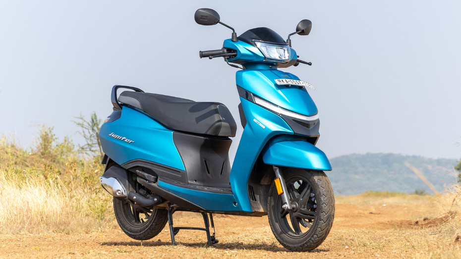 TVS Jupiter 110 front