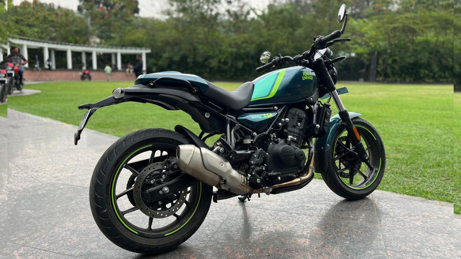 Royal Enfield Guerrilla Apex Green