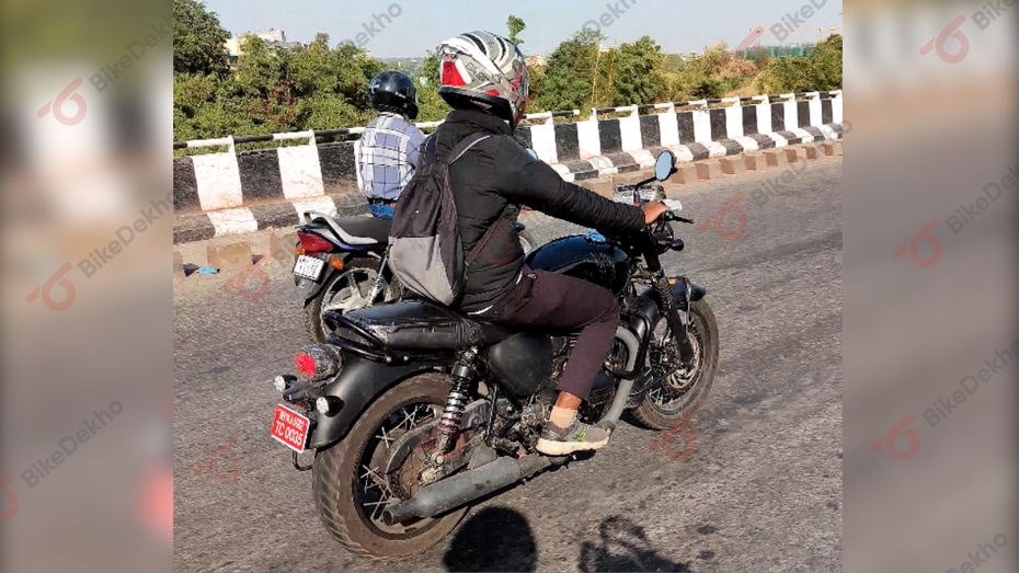 Triumph Bonneville 400 Spotted Testing