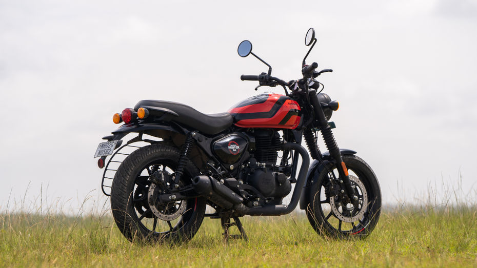 Bonneville 400 vs Hunter 350