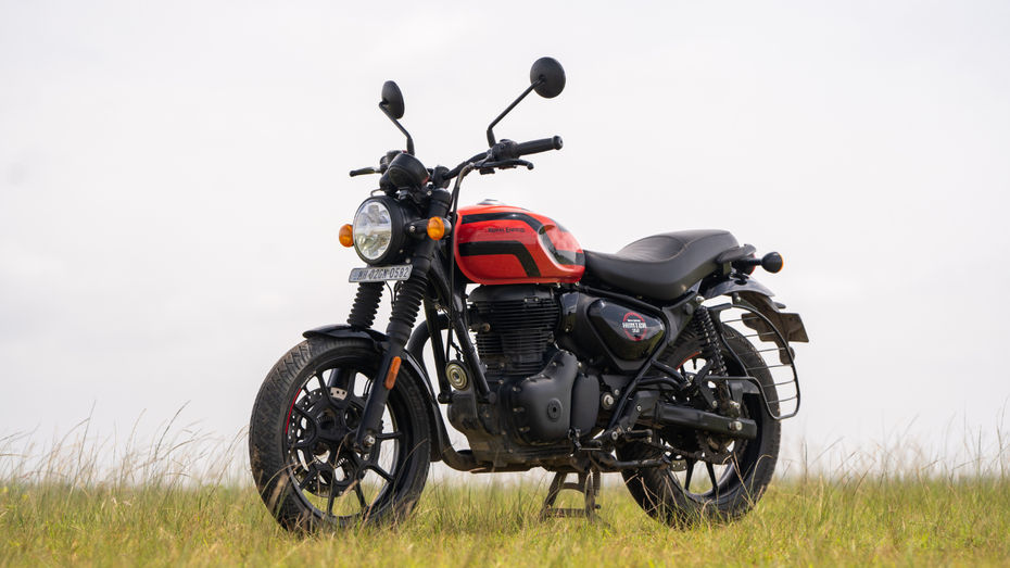 Bonneville 400 vs Hunter 350