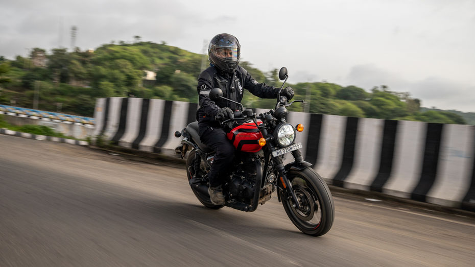 Bonneville 400 vs Hunter 350