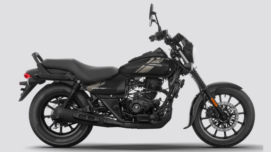 Bajaj Avenger 220 Street Side Profile
