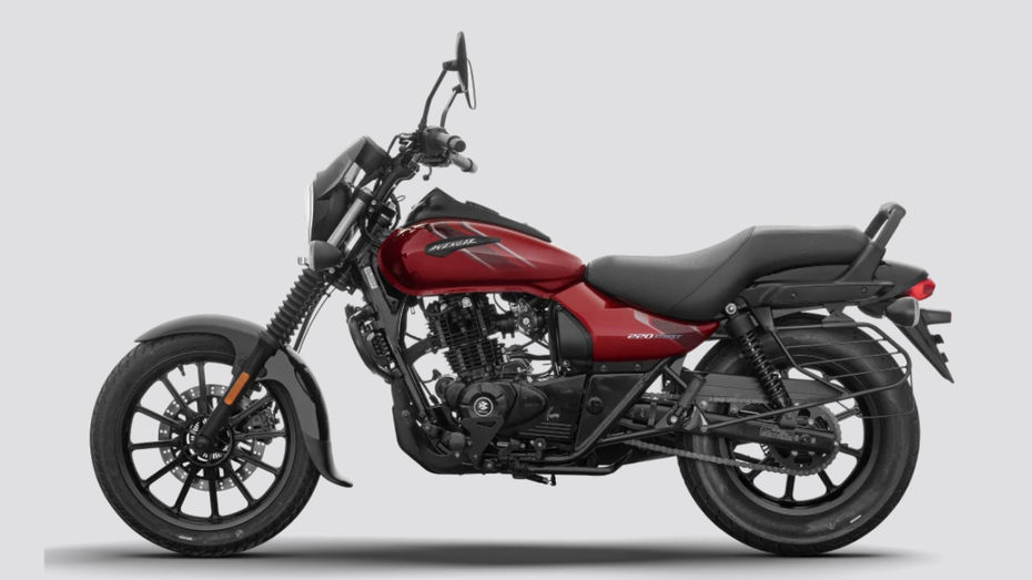 Bajaj Avenger 220 Street