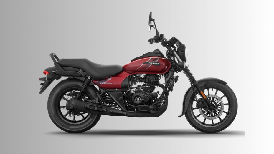 Bajaj Avenger 220 Street
