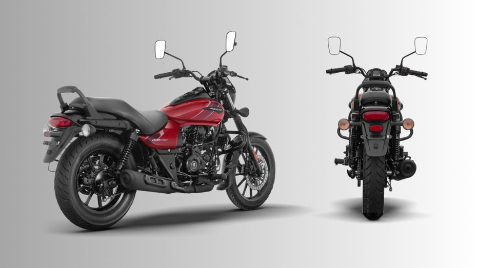 Bajaj Avenger 220 Street