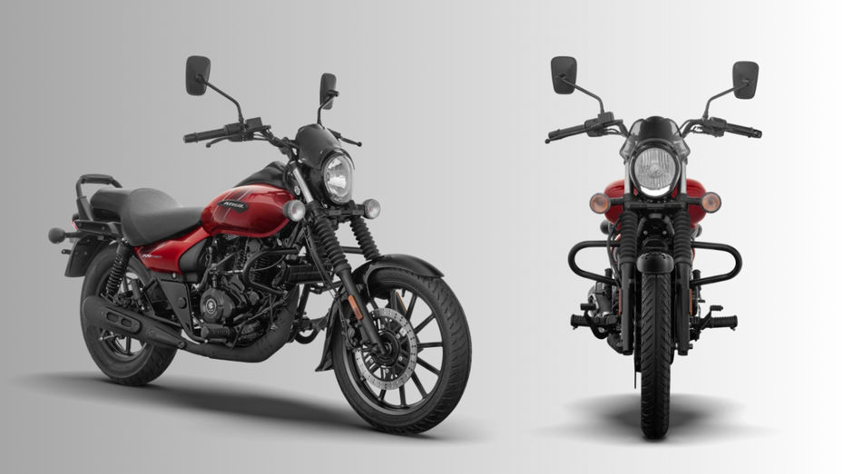 Bajaj Avenger 220 Street